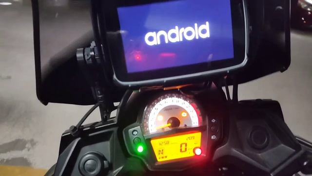 GPS Android para MOTOS! Navegue pelo Waze ou Google Maps nos seus passeios de moto. смотреть онлайн