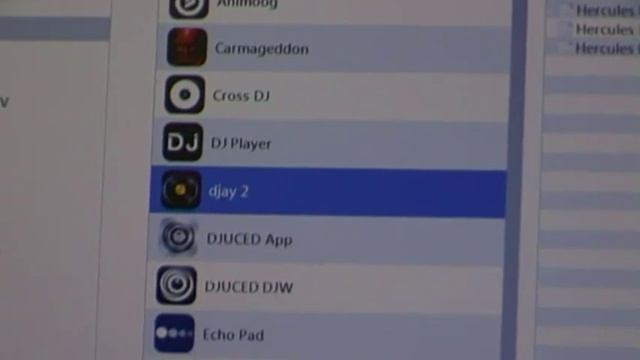 Hercules DJ Console RMX 2 & djay 2 on iPad смотреть онлайн