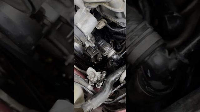 Alternator replacement on 2013 Lincoln MKZ 2.0 Ecoboost смотреть онлайн