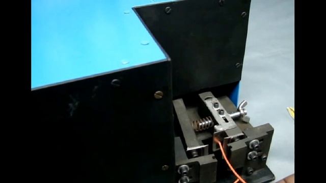 Pneumatic Wire – Stripper for wires upto 4mm Dia. Model: WSP- 07 смотреть онлайн