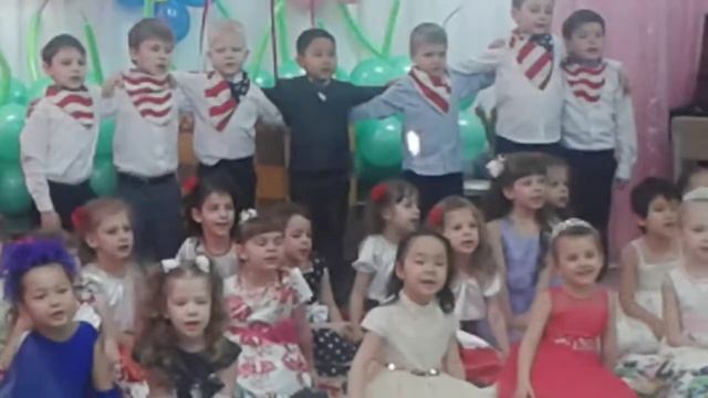 Дети поют песню на казахском языке 2