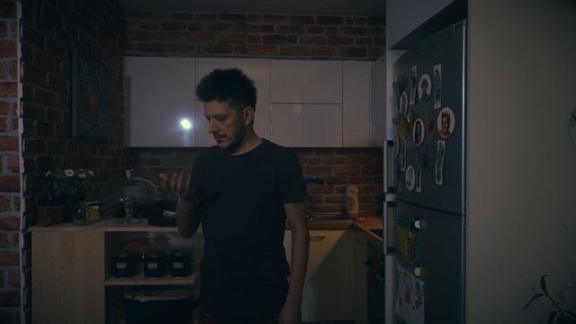 The Apple 2 | Short Horror Film смотреть онлайн