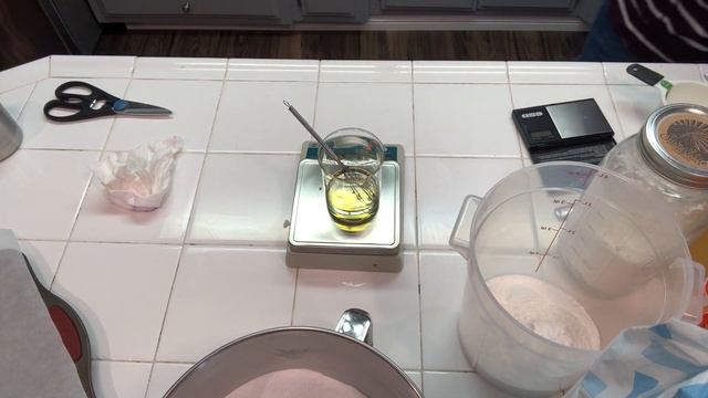 How To Make Bath Bombs (Bath Bomb Tutorial) DIY Bath Bombs смотреть онлайн