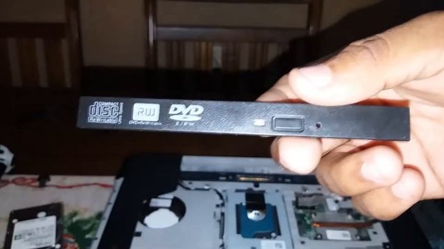 Cómo instalar un segundo disco al portátil en lugar de la grabadora DVD, HDD, SSD, DVD Caddy смотреть онлайн
