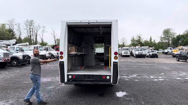 Lewis Motor Company - 2013 Isuzu Reach Fedex Box Truck Step Van Delivery Diesel for sale on eBay! смотреть онлайн