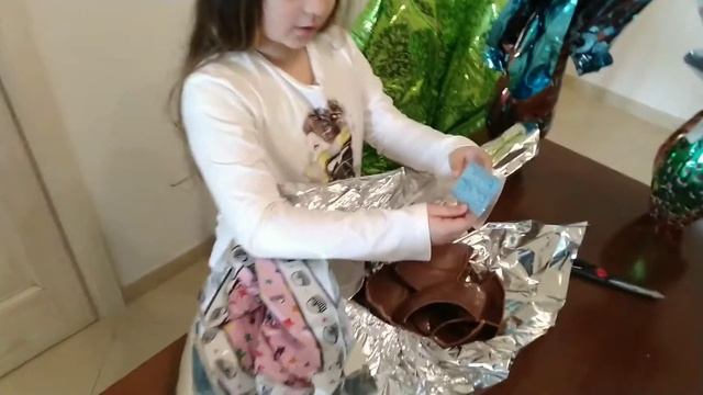 unboxing uova Pasqua 2022 Chiara Ferragni, Elettra Lamborghini, Lyon, Kinder, Ferrero, DiCosta. смотреть онлайн
