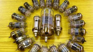 Как устроена радиолампа и транзистор