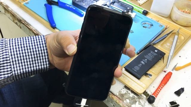 Iphone XR how to enter recovery mode طريقة دخول الى وضع الركفري او الاتونز في الافون смотреть онлайн
