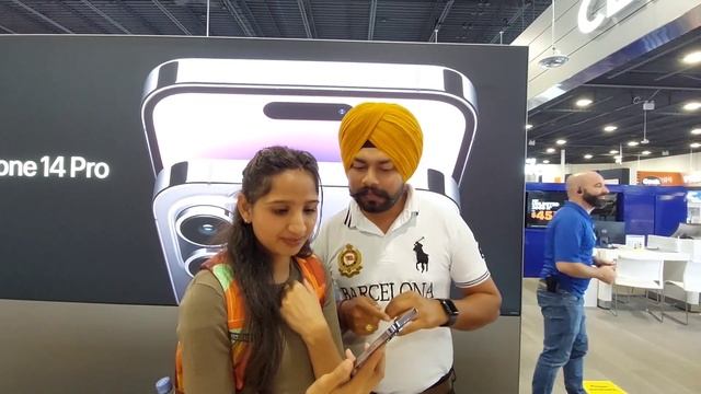 Box Opening Of I Phone14 Pro Max #iphone #iphone14promax #punjabi #vlog #couple#love#viral#trending смотреть онлайн
