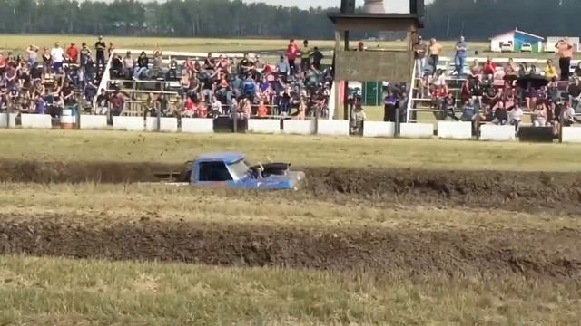 La Crete mudbogs 2019 ....4.5 sec смотреть онлайн