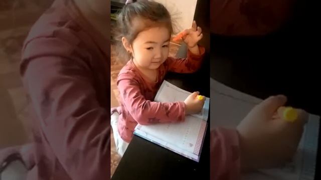 Дед Морозу писали письмо,куклу со своей елкой,а что привёз Дед Мороз? #подарки #письмодедуморозу смотреть онлайн