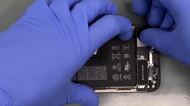 iPhone XS Taptic Engine Replacement смотреть онлайн