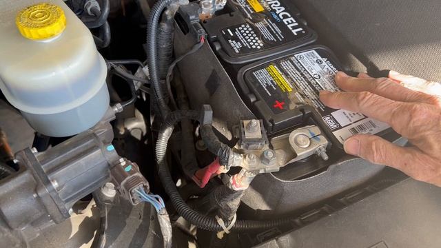 RAM 2500 Cummins - Changing dual batteries смотреть онлайн