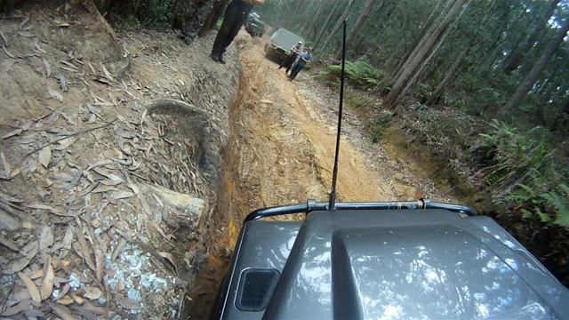 2016-07: Defender 110 on the Can Opener Loop - Stage 2 - Dodgy Side Slope смотреть онлайн