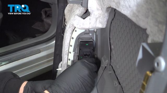 How to Replace Window and Door Lock Switch 2005-2010 Chrysler 300 смотреть онлайн