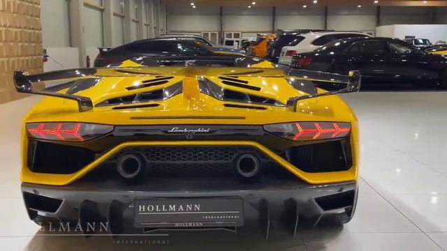 2020 Lamborghini Aventador SVJ Roadster Yellow Lamborghini - 4k Video