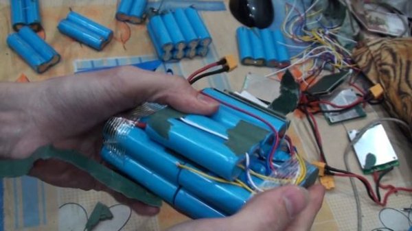 Почему взрываются и горят гироскутеры и электросамокаты