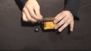 Steel Ball thru Glass. Шарик сквозь стекло фокус