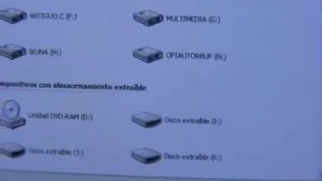 Cómo enchufar una webcam al ordenador смотреть онлайн