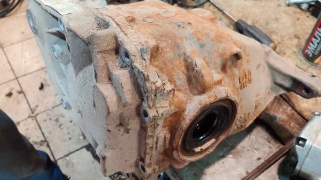 Ремонт заднего редуктора 3.64 после замены сальника на БМВ Х5 Е70 смотреть онлайн