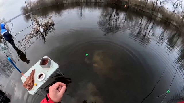 ЛЯЩік на Троєщіні з пляжу смотреть онлайн