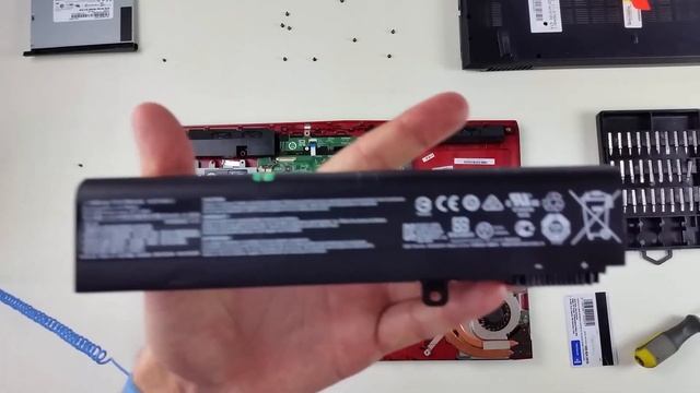 Jak otworzyć obudowę MSI GE72 6QC Apache | ForumWiedzy смотреть онлайн