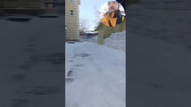 Классно чистят снег в городе, чего вы гоните смотреть онлайн