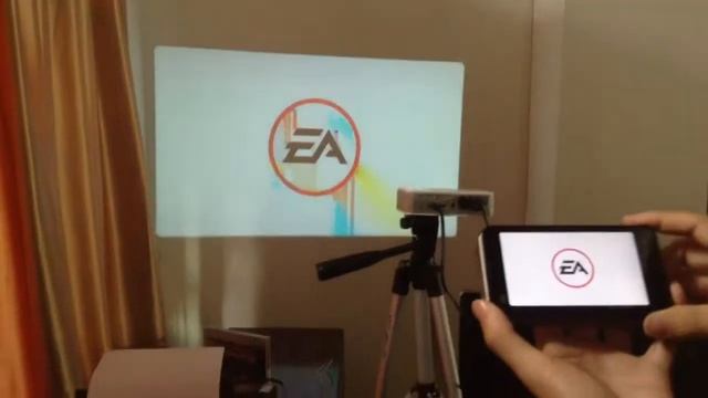 wifi display mini projector Android smart phone/tablet/PC to TV or projector play game смотреть онлайн