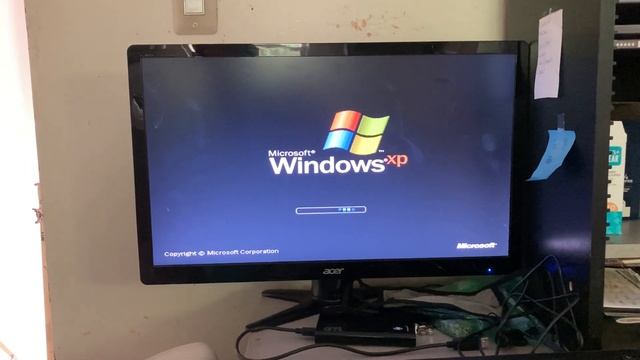 Starting a Compaq Presario 5000 for the first time смотреть онлайн