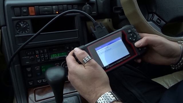 iCarsoft LR V2.0 on 1998 P38A Range Rover смотреть онлайн