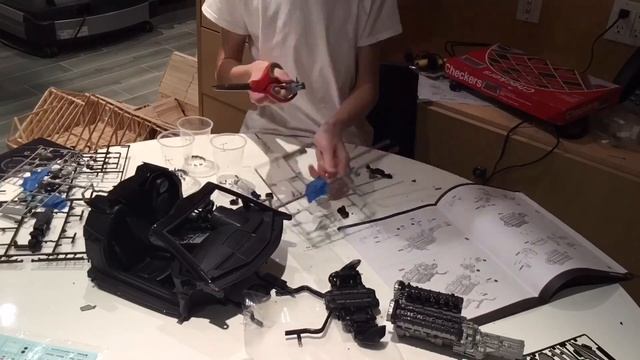 TIMELAPSE: BUILDING A POCHER 1:8 LAMBORGHINI AVENTADOR ROADSTER (CUSTOM YELLOW) смотреть онлайн