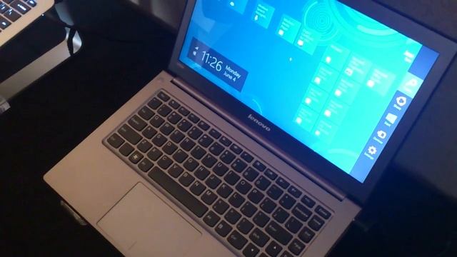 Synaptics shows Nextgen Touchpad on a Lenovo Windows 8 Ultrabook смотреть онлайн