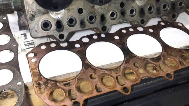 Land Rover Series 3 rebuild - Strip down, paint and engine check EP3 смотреть онлайн