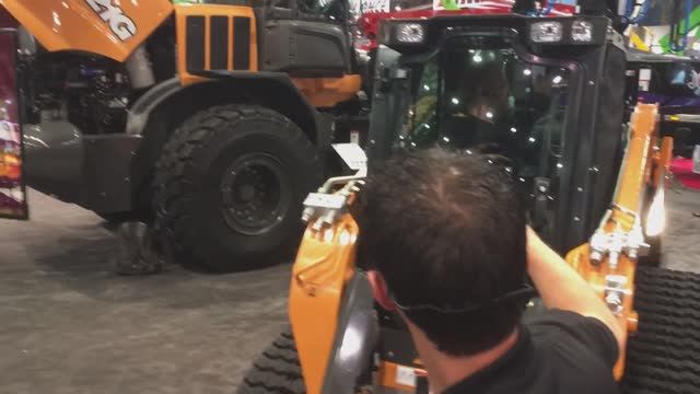 Новые мини погрузчики серии B от Case Construction Equipment смотреть онлайн