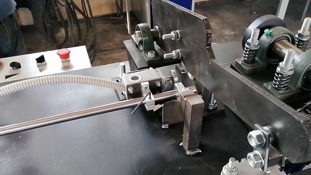 Правильно-отрезной станок производства ПО "Диаком" смотреть онлайн