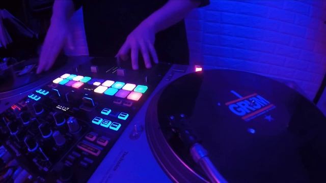 Fight the Power - Public Enemy (Vinyl Remix) Ft. DJ GRUM смотреть онлайн