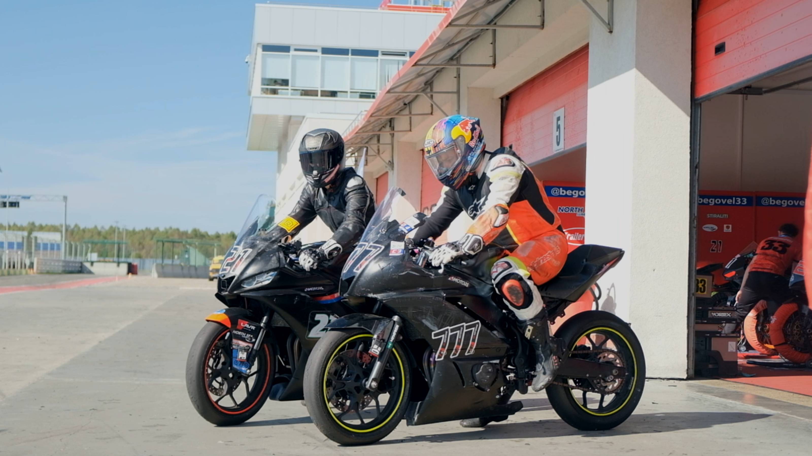 Любительский всероссийский чемпионат по мотогонкам MOTO MSK CUP 6 этап Нижегородское кольцо смотреть онлайн