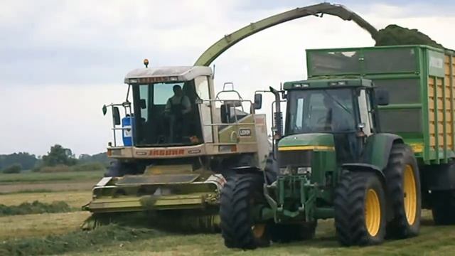 Sianokiszonka 2013 - JD 7810 , 6820 , 6110 & Claas Jaguar 880 смотреть онлайн