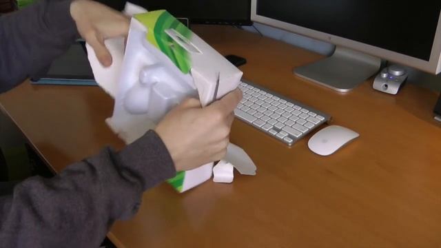 Unboxing: Xbox 360 Wireless Controller (Xbox LIVE Giveaway) смотреть онлайн