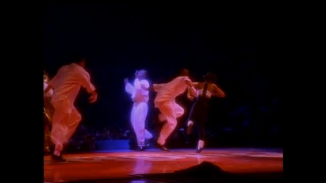 MC Hammer - They Put Me In The Mix смотреть онлайн