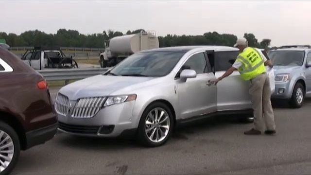 Park Assist, 2010 Lincoln MKT смотреть онлайн