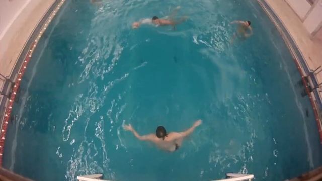 Water polo player wears GoPro смотреть онлайн