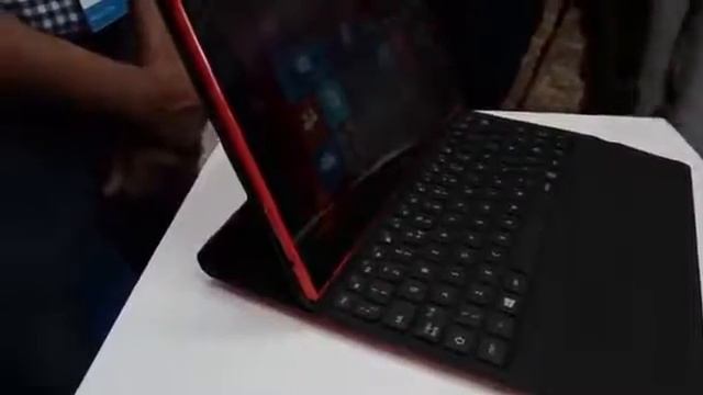 Nokia Lumia 2520 tablet features and review смотреть онлайн