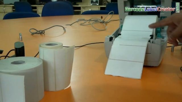 How to change rolls in thermal printer for printing barcode label смотреть онлайн