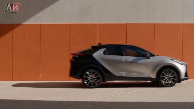✅ Toyota C-HR (2024) второго поколения. Впервые показан публично. смотреть онлайн