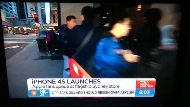 iPhone4S/Apple Store - Sunrise Report смотреть онлайн