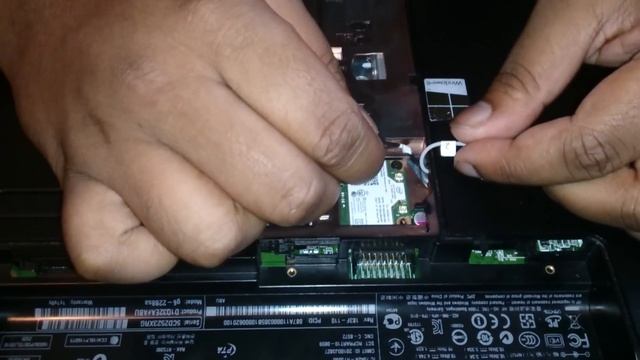 Installation of the Intel 7260 Wireless-AC card смотреть онлайн