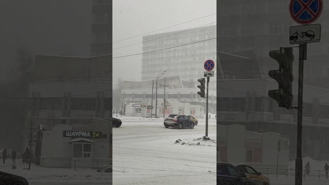 Сильный снегопад в Москве. Кунцево, Ярцевская