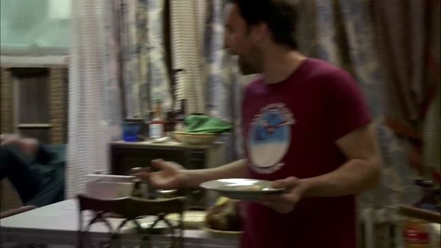 It's Always Sunny in Philadelphia - Frank Falls Out the Window смотреть онлайн