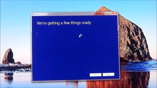 Installing Windows 10 On My HP 6000 Series AMD Quad-Core смотреть онлайн
